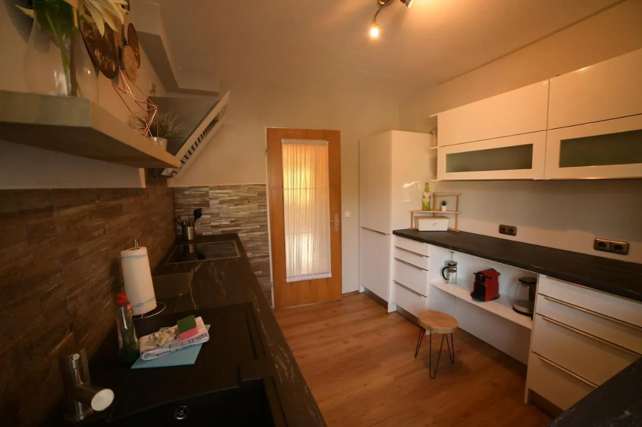 Yeti Lux - Family Garden Lodge Garmisch-Partenkirchen 0*,