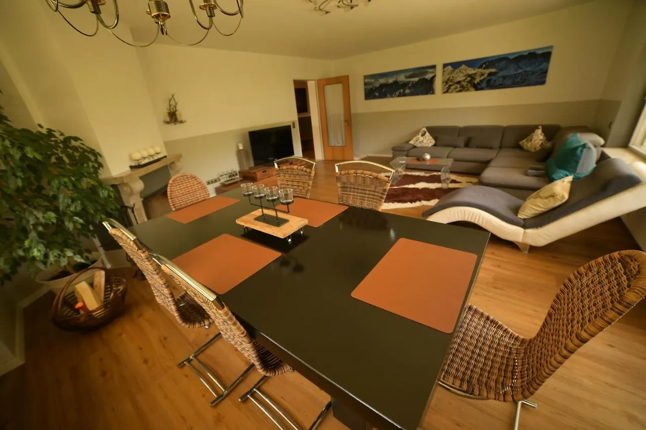 Apartment Yeti Lux - Family Garden Lodge Garmisch-Partenkirchen