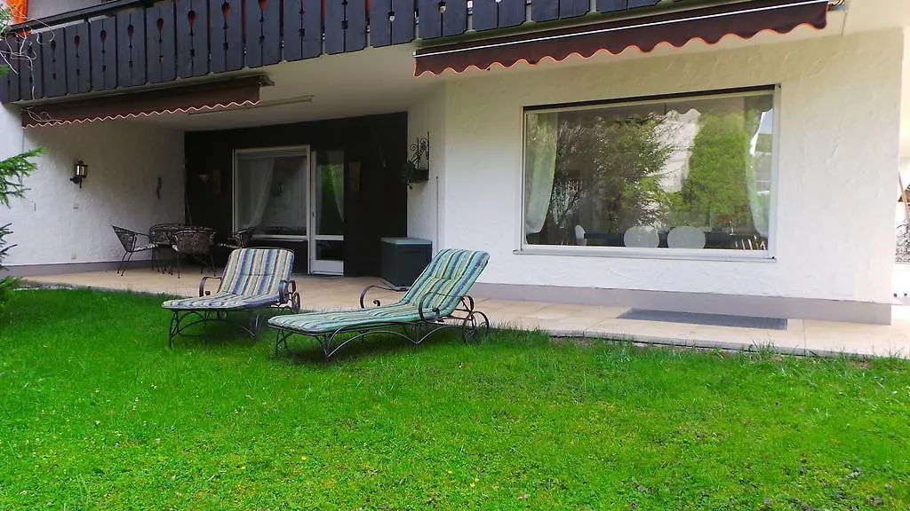 Yeti Lux - Family Garden Lodge Garmisch-Partenkirchen 0*,  Deutschland