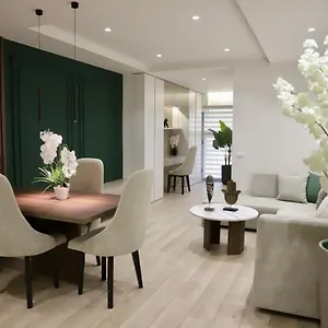 La Grand - New Bazaar , تيرانا ألبانيا