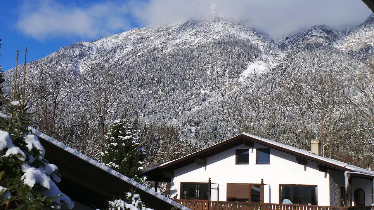 Apartment Yeti Lux - Family Garden Lodge Garmisch-Partenkirchen