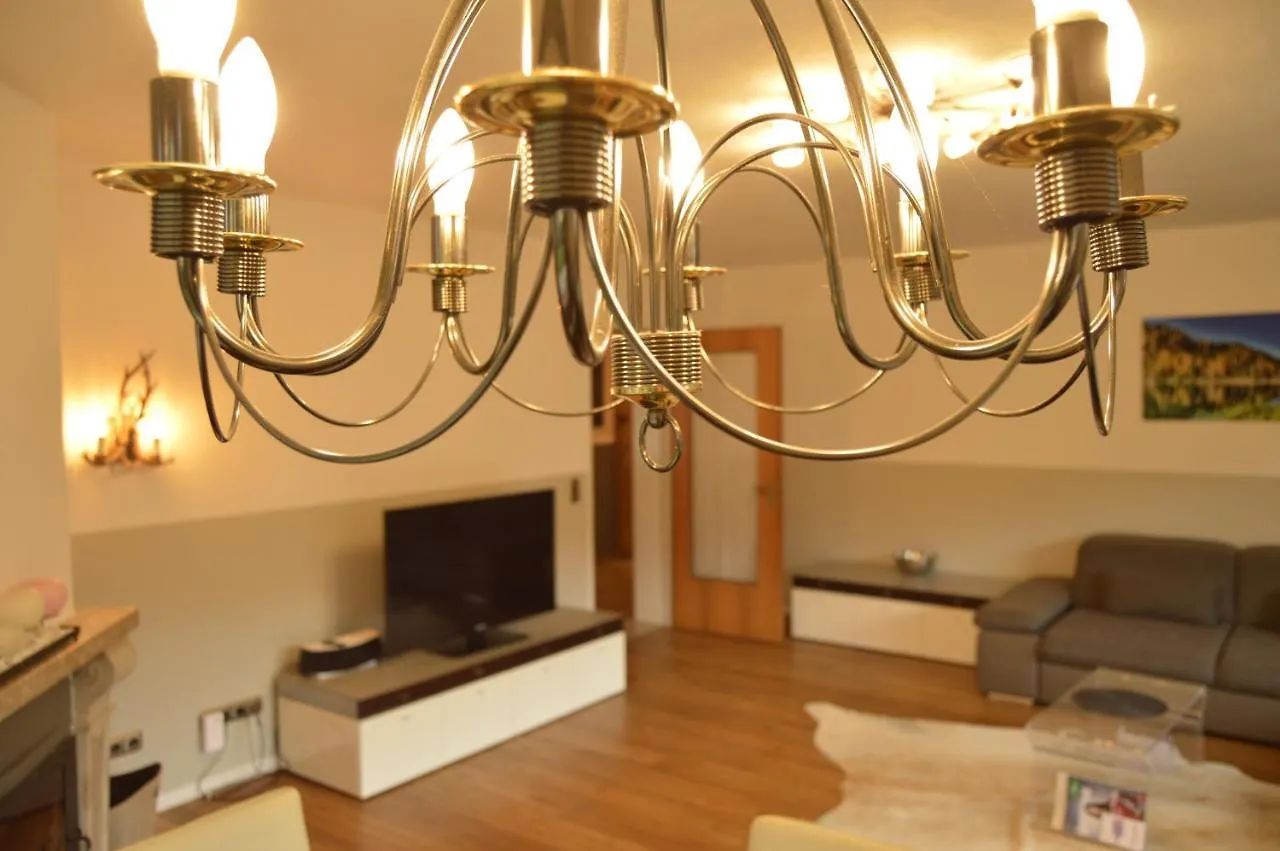 Yeti Lux - Family Garden Lodge Garmisch-Partenkirchen